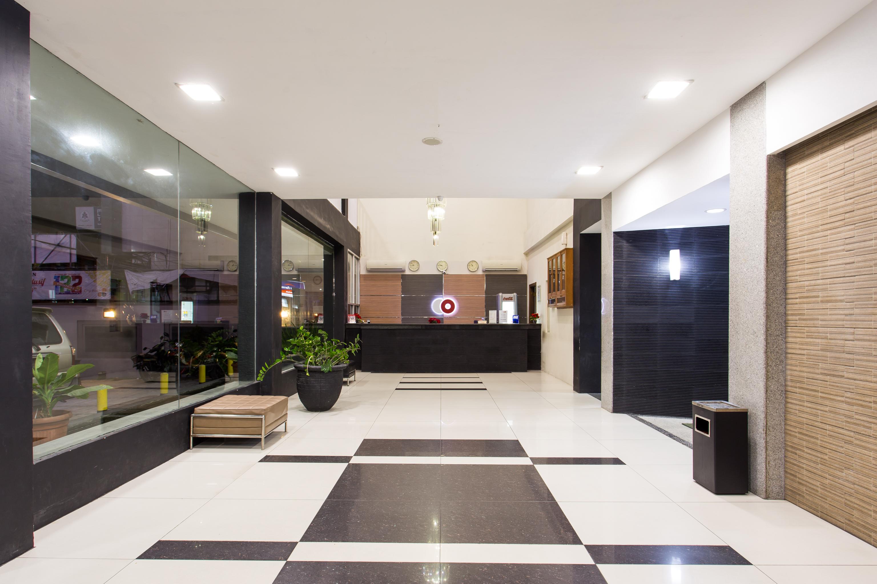 Capital O 769 City Hotel Balikpapan  Luaran gambar